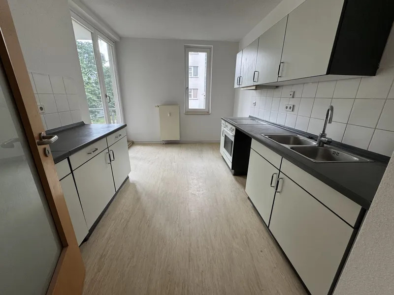 +++ MEHR RAUM, mehr NATUR- 4-ZIMMER-mit BALKON für entspanntes WOHNEN im Grünen Spandau +++ — photo 1